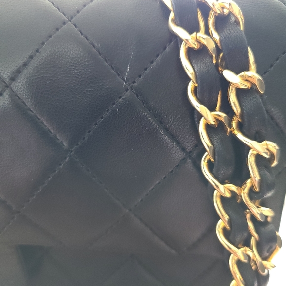 CHANEL Vintage Small Classic Flap 24k GHW Lambskin - Picture 3 of 17